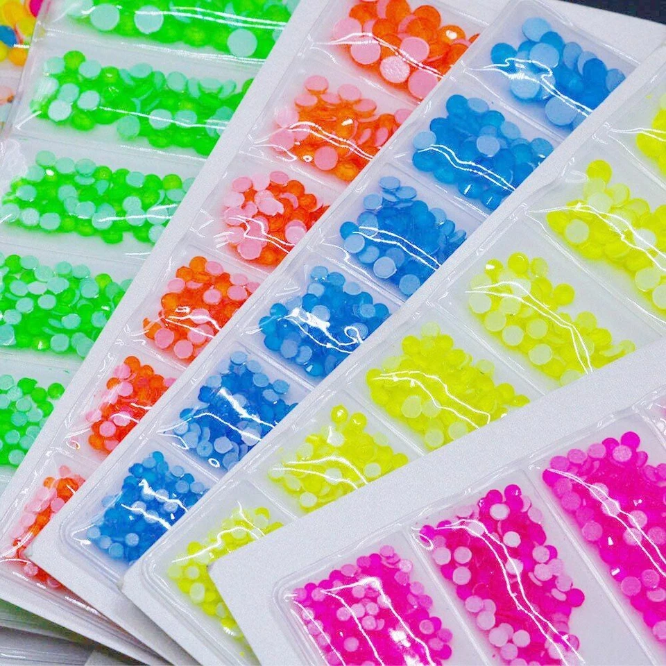 830pcs Luminous Neon Flatback Crystals SS6-SS20 Glue On Fluorescent Rhinestones - Image 4 of 4