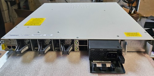 Cisco Catalyst C9300-48P-E 48 Port Gigabit PoE+ Network Switch 1x PSU. - Picture 5 of 7