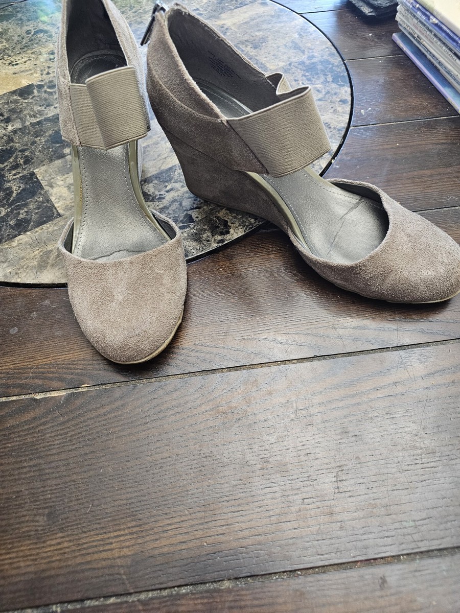 Kenneth Cole Reaction Tan Suede Wedge Shoes Women's Size 10