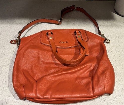 Coach F28684 Ashley Orange Koralle Leder Umhängetasche Handtasche Geldbeutel