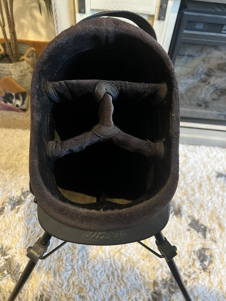 Сумка для гольфа Titleist Players 5 самостоятельная стоящая с удобными мягкими ремнями для переноски черная - Изображение 3 из 4