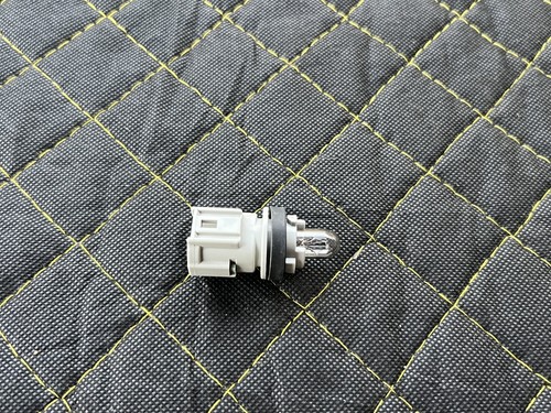 1995-1998 Nissan 240sx S14 Side Marker Bulb Socket OEM 26250-70F00 Z33 R33 R34