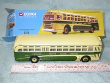 Corgi Classics 54010 Chicago Motor Coach Company 4505 GM Bus in box diecast
