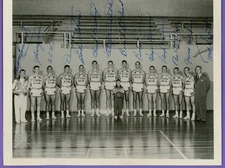 1952-53 Phillips 66ers Champion Basketball Team Signed Photo Clyde Lovellette