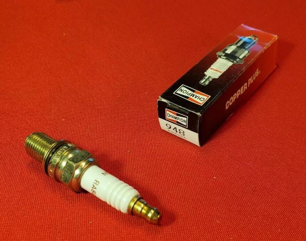 NOS OEM Champion 948 RA8GHC Copper Plus Spark Plug QTY-5