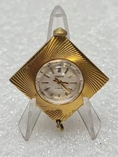 Mechanical watches.Soviet vintage gilded women's watch CHAYKA, pendant.