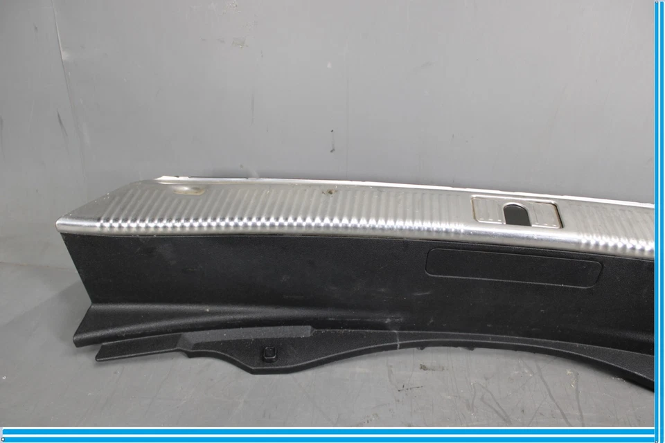 11-17 Audi A8 Quattro Maletero Cierre Alféizar Placa Desgaste Cubierta Panel Borde Fabricante Original Foto 3 de 4