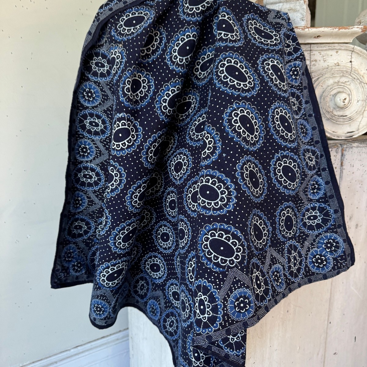 【AUBERGE】FICHU Cream 33x32 LARGE Fichu Resist dyed Indigo blue Fichu Scarf antique