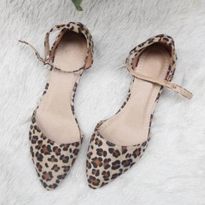 pointed leopard flats