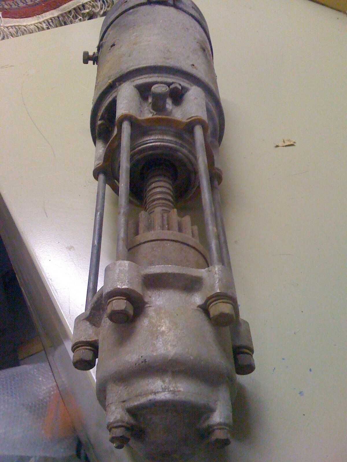 ROLLS ROYCE PREWAR SIDE MOUNT SPARE RETAINER. THE LARGEST EPW BENTLEY INVENTORY!