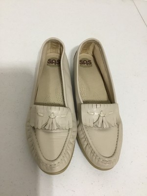 womens loafers narrow width
