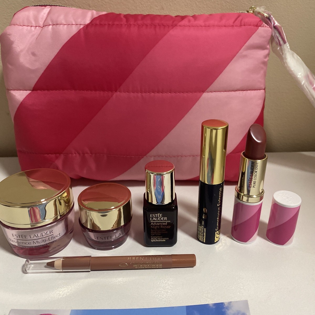 Estee Lauder 7-pc skincare and makeup gift set | eBay