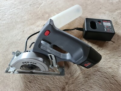 Akku Diamant Glas - u. Fliesenschneider 12 V Skil 2976 mit Akku und Ladestation