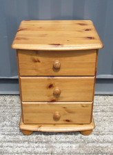 Vintage solid Pine Bedside Chest Of 3 Drawers cabinet Bun Feet FREE P&P 👀