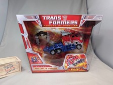 Brand New Transformers Robots in Disguise Classics Optimus Prime Voyager Figure