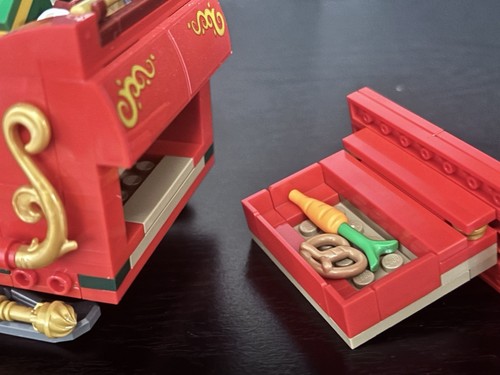 LEGO 40499 Santa Sleigh and Custom 100% Custom LEGO Christmas Dinner Holiday MOC - Picture 13 of 14