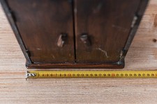 Armoire de poupée ancienne avec sa glace biseautée | Selency