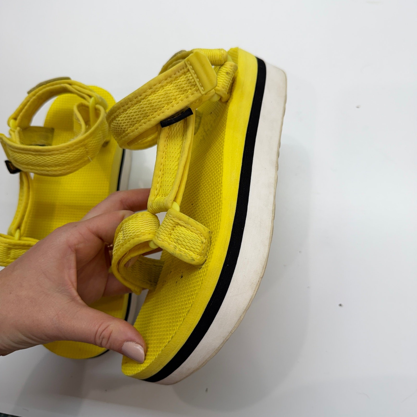 Teva Flatform Universal Mesh Sandal 6 Yellow Platform Strappy Granola Outdoor image 3
