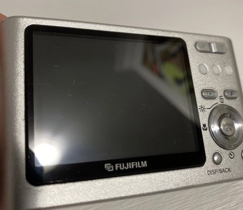 Fujifilm Finepix Z3 5.1MP Clam Shell Compact Digital Camera Tested And Working - Picture 5 of 24