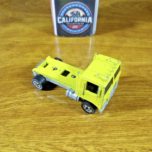 Hot Wheels Vintage France Cargo Lift Yellow BW Blackwall 1983 Big Rig Cab Truck