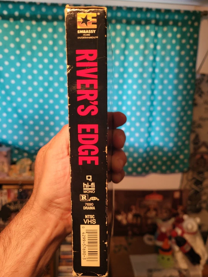 River's Edge VHS (1987) Crispin Glover, Keanu Reeves, 80s Cult Classic  - Image 3 of 4