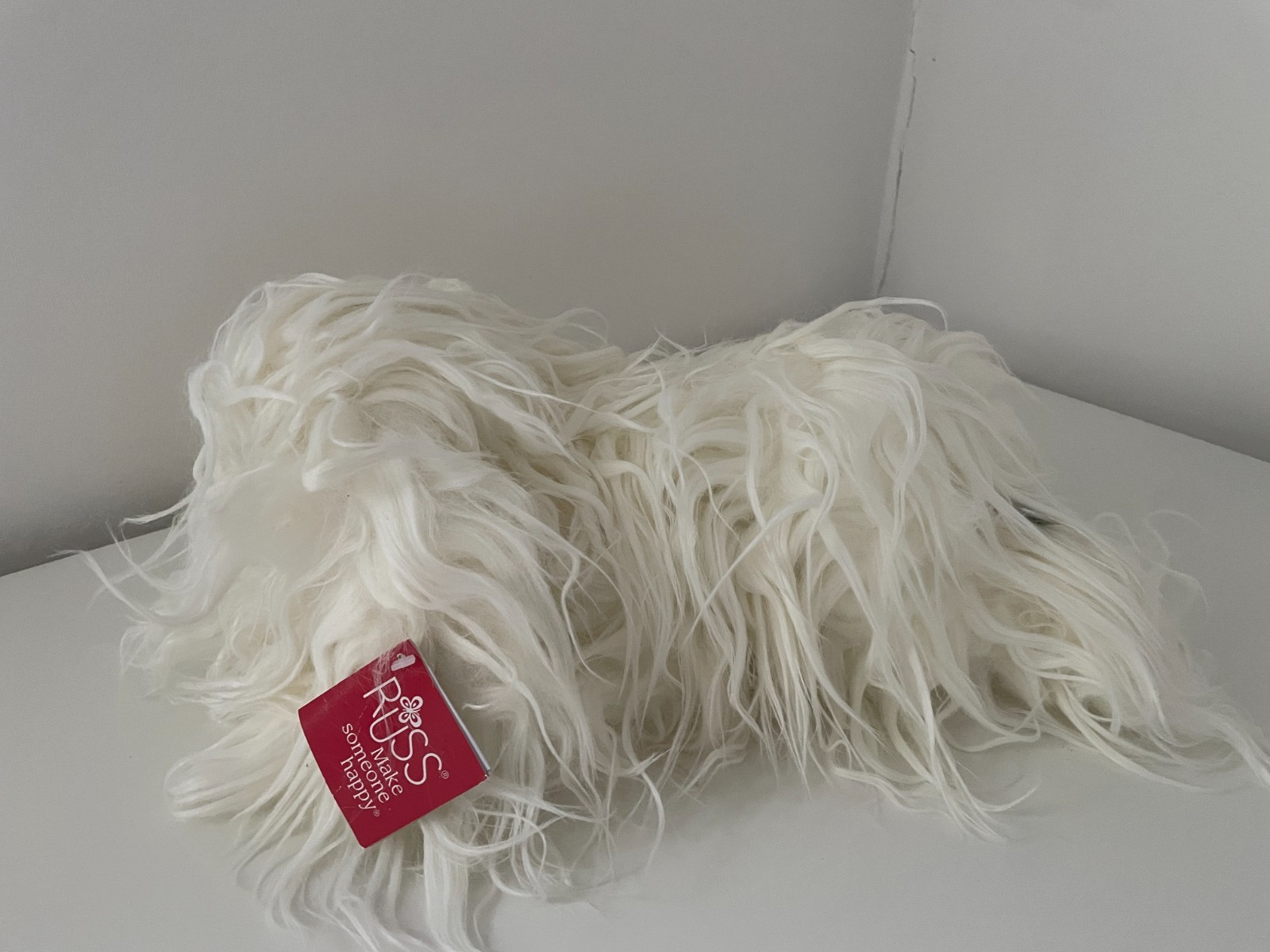 Russ Berrie Raggles White Hairy Dog 14""/36cm long ***NEW