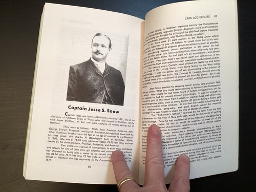 2 New England History Books: Billingsgate by Echeverria, Cape Cod Echoes by Rich - Foto 21 di 22