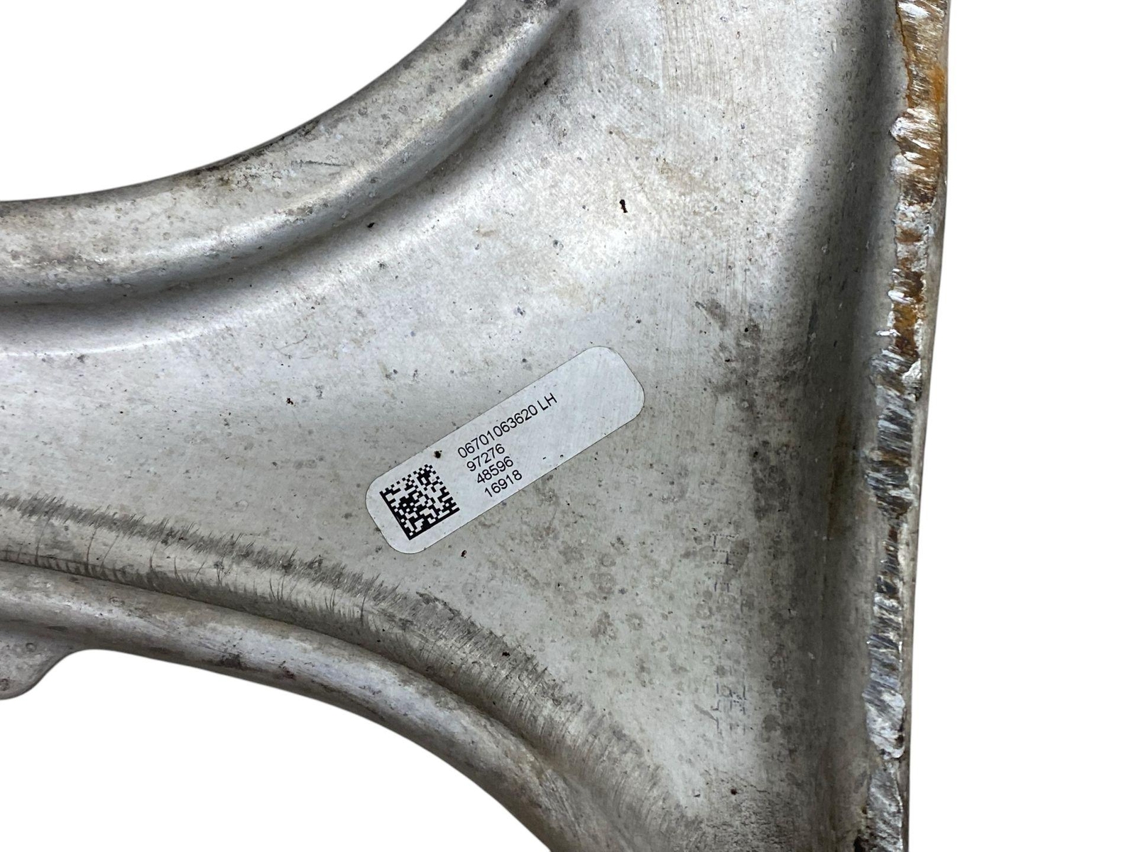2017-2022 MASERATI LEVANTE FRONT LEFT LOWER CONTROL ARM 75K MILES 670106362 OEM