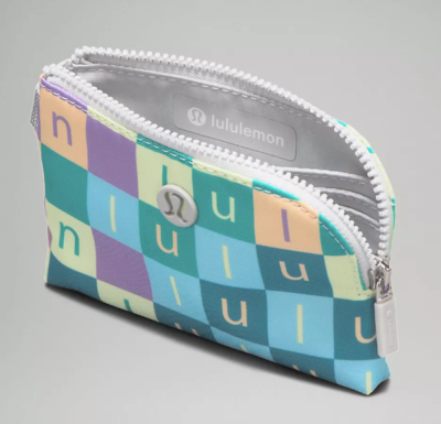 ★lululemon★便利なキーリング付ポーチ★Clippable Card Pouch NEW Lululemon Clippable Card Pouch Checkered Moment Mini