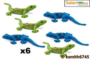 plastic gecko toy