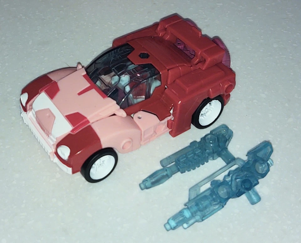 Transformers Legacy Elita-1 deluxe generations elita one - Image 4 of 4