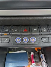 Black 3 Button Switch Panel for Gen 2 Colorados and Canyons WITH HEATED SEATS