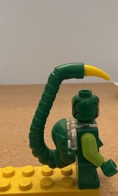 Lego Scorpion Minifigure sh0361 Spider-Man 76071 CMF Lot Rare Retired Marvel HTF