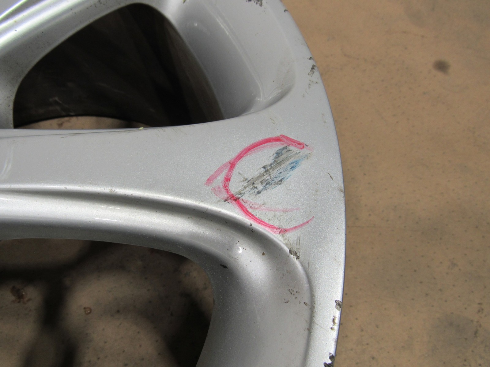 02-06 Maserati Coupe GT 2004 Wheel Rim 9.5J x 18H2 Size 18 Inch *