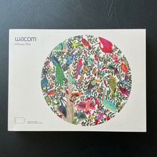 Wacom PTH660 Intuos Pro Graphic Tablet Medium. Used once to try it out.