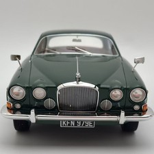 Bos 1/18 Jaguar Mark X 10th Generation 420G UK Green Resin Car Model