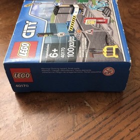LEGO CITY Build My City Accessory Set (40170) NEW Sealed in Box Retired