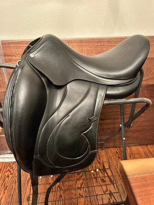 17.5'' ANTARES CADENCE MONOFLAP dressage saddle calfskin- 2019 MODEL, Wide Tree