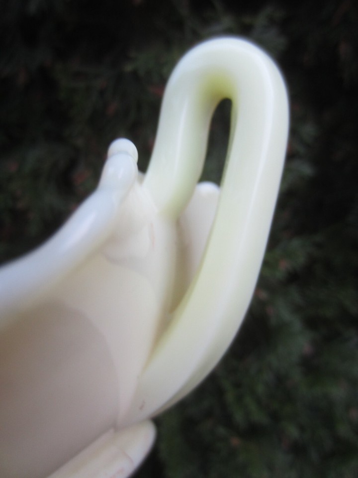 Lovely & Scarce Fenton Carnival Glass Marigold on Custard Prayer Rug