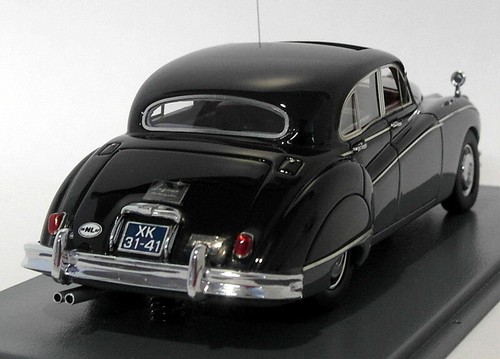 NEO 1/43 Scale Resin Model NEO43141 - Jaguar Mk VIII - Black/Blue - Picture 3 of 3