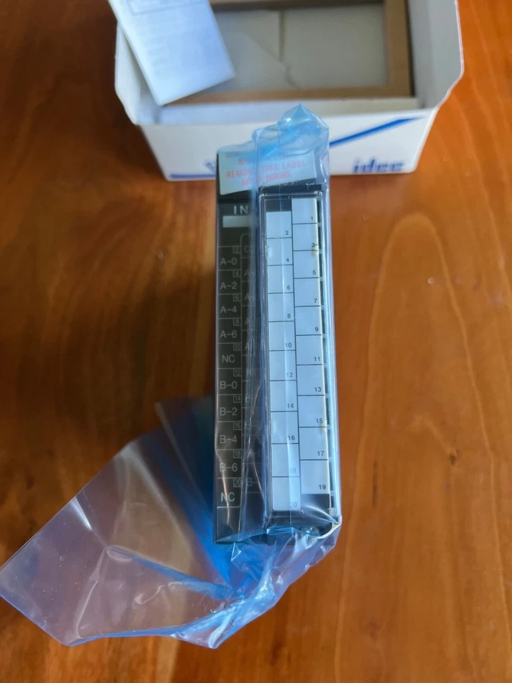 IDEC FA-3S Series PF3SN16A1 16PT AC Input Module PLC NIB - Image 4 of 4