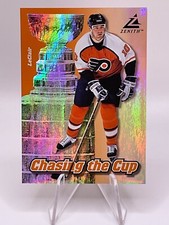 John LeClair 1997-98 Pinnacle Zenith Chasing the Cup #8 HOF Flyers Sharp!