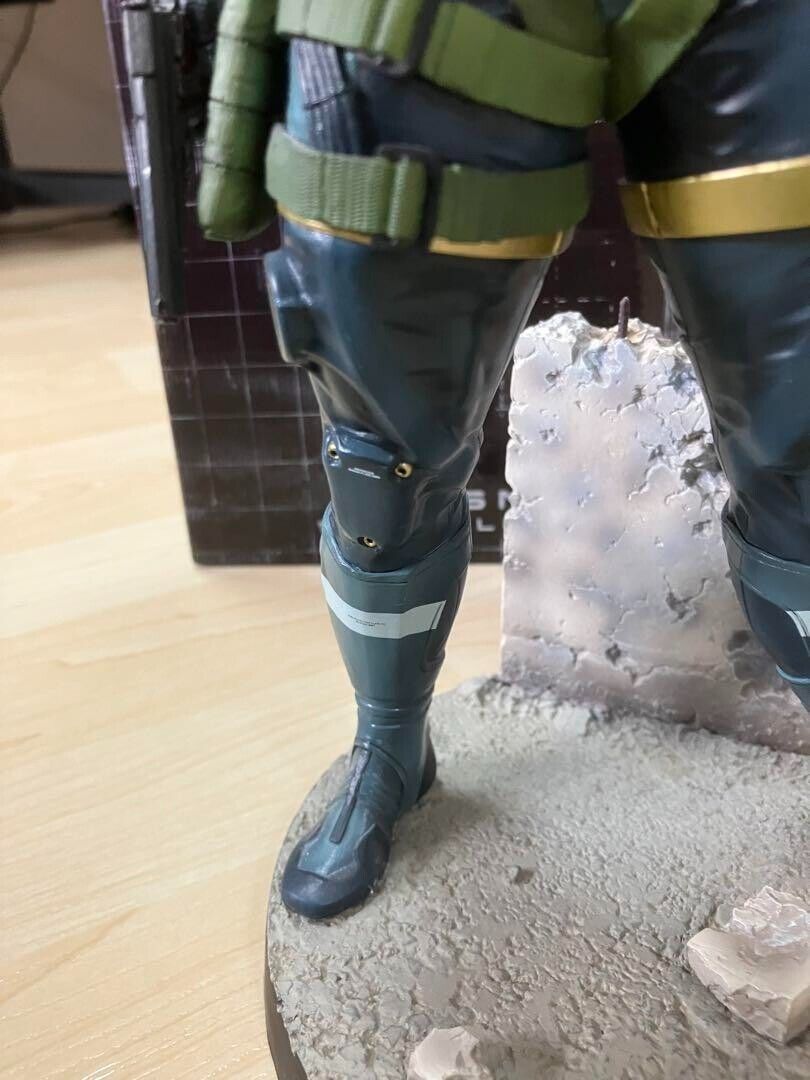 Metal Gear Solid V Ground Zeroes BIG BOSS Snake 1/6 Statue Metal Gear Solid V Ground Zeroes BIG BOSS Snake 1/6 Statue