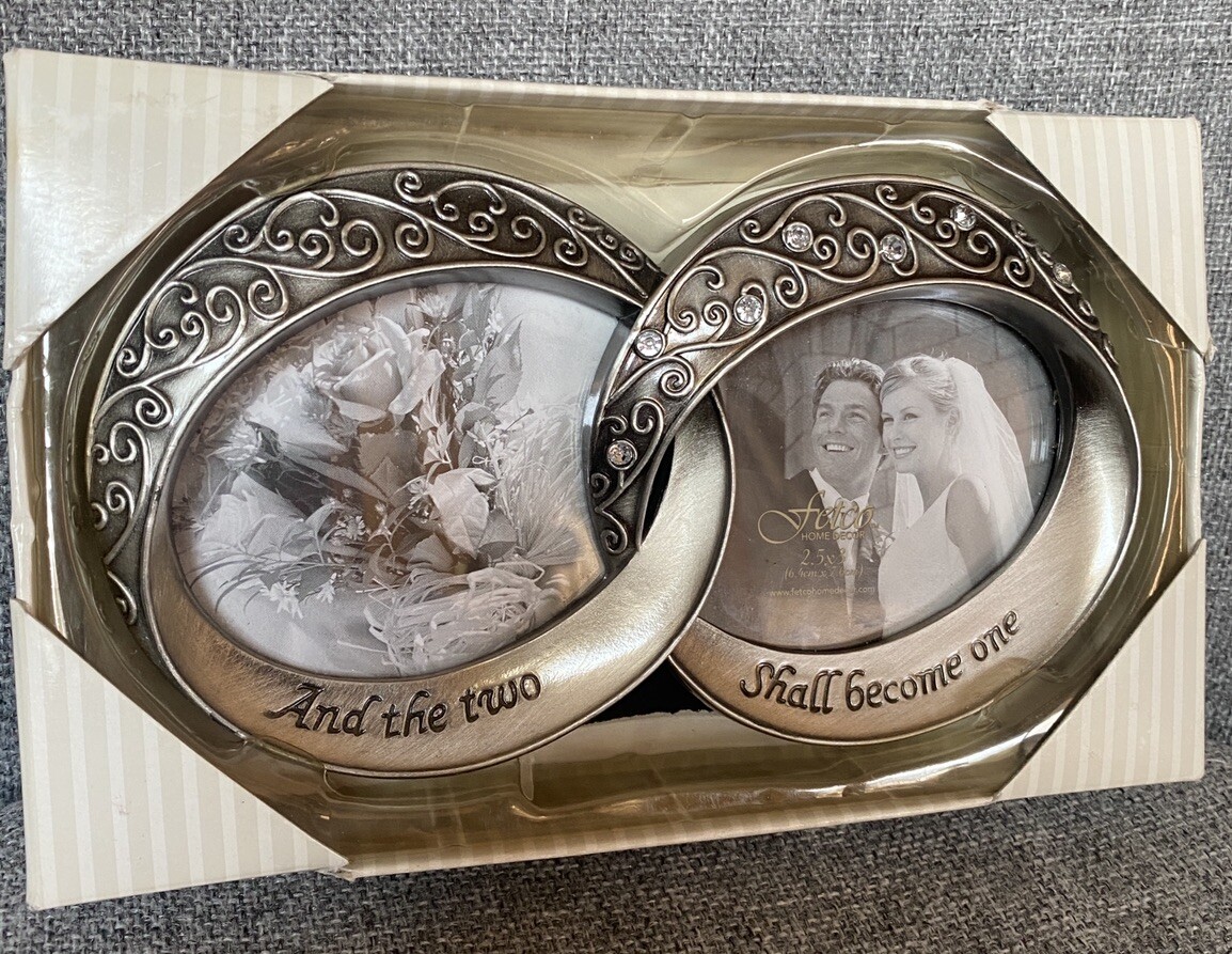 Wedding ring picture frame | Honestweddingadvice.com