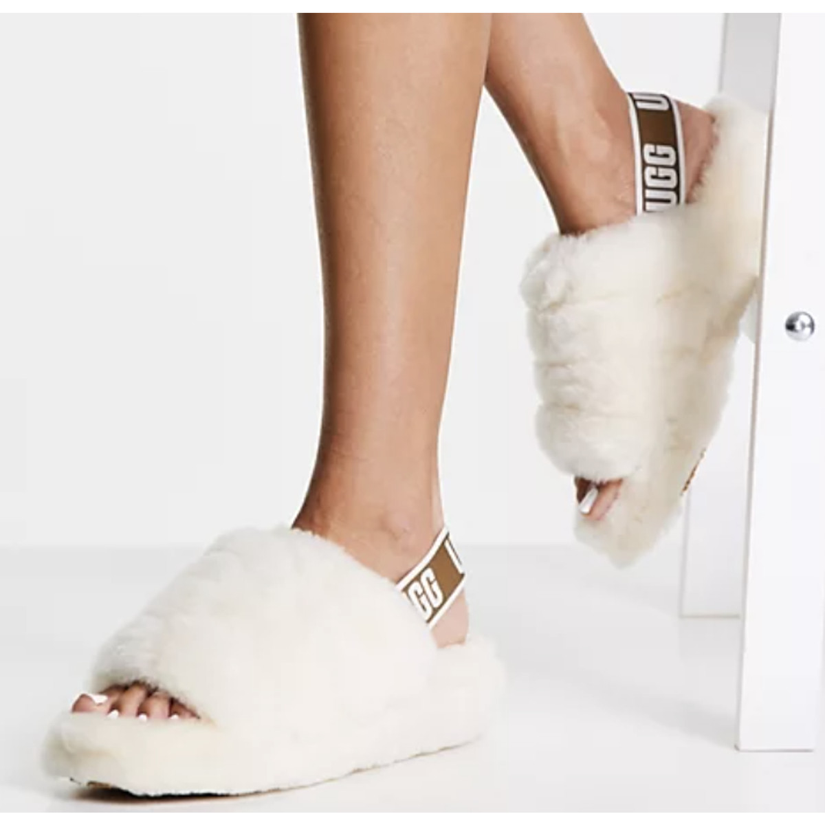 UGG FLUFF YEAH SLIDE WOMEN S SLIPPERS IN CREAM SZ 6 eBay