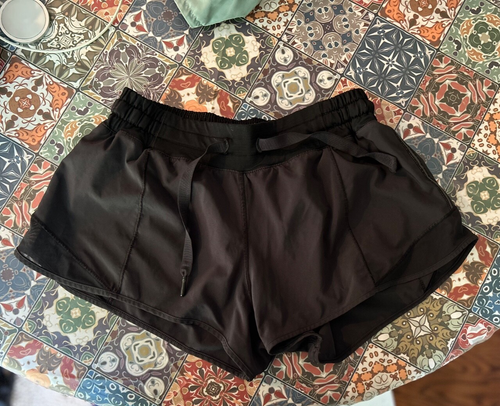 Lululemon Black Hotty Hot Shorts Size 6 EUC - Picture 2 of 11