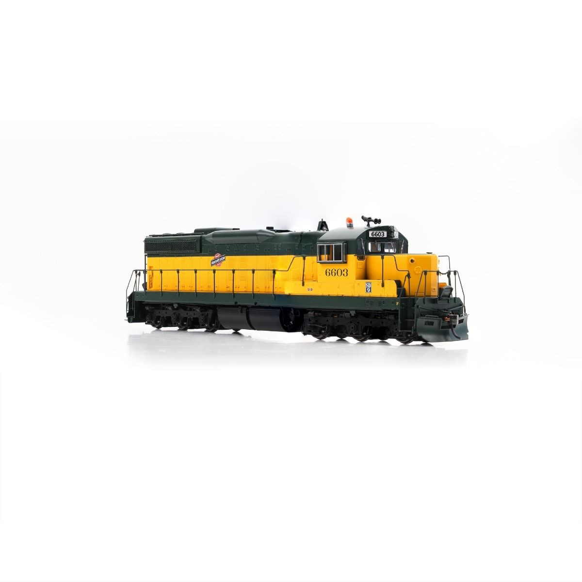 Rapido ~ HO Scale ~ Chicago & North Western ~ SD9 #6614 ~ DC/Silent ~ 050221