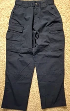 5.11 511 Tactical Mens Medium Waist 31.5-35 Navy RipStop Cargo Pants Camp Hike