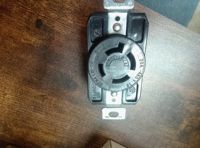 Arrow Hart Locking Receptacle Outlet L16-20R 20A 120/208V 3ØY AHL1620R. NOS