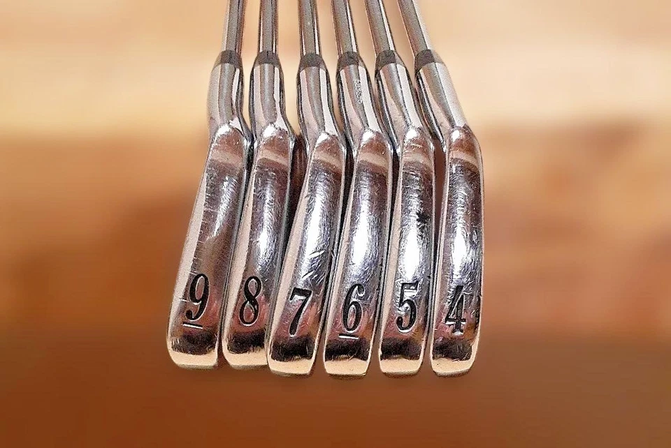 Titleist 690MB Forged Iron set 6pcs 4-9 Flex S Stiff S300 rubber grip RH - Image 2 of 4